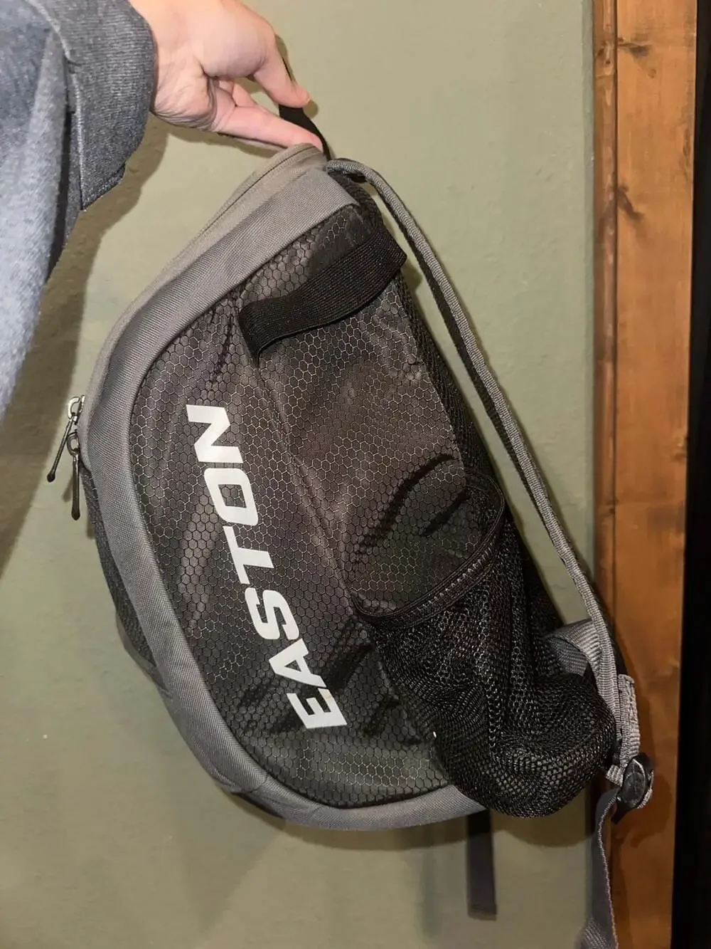 Easton pockets bat